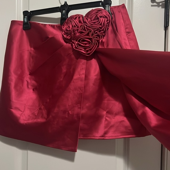 Skylar Rose NWT Asymmetrical Ruched Side Satin Mini Skirt Pink Women's Large - Picture 3 of 8